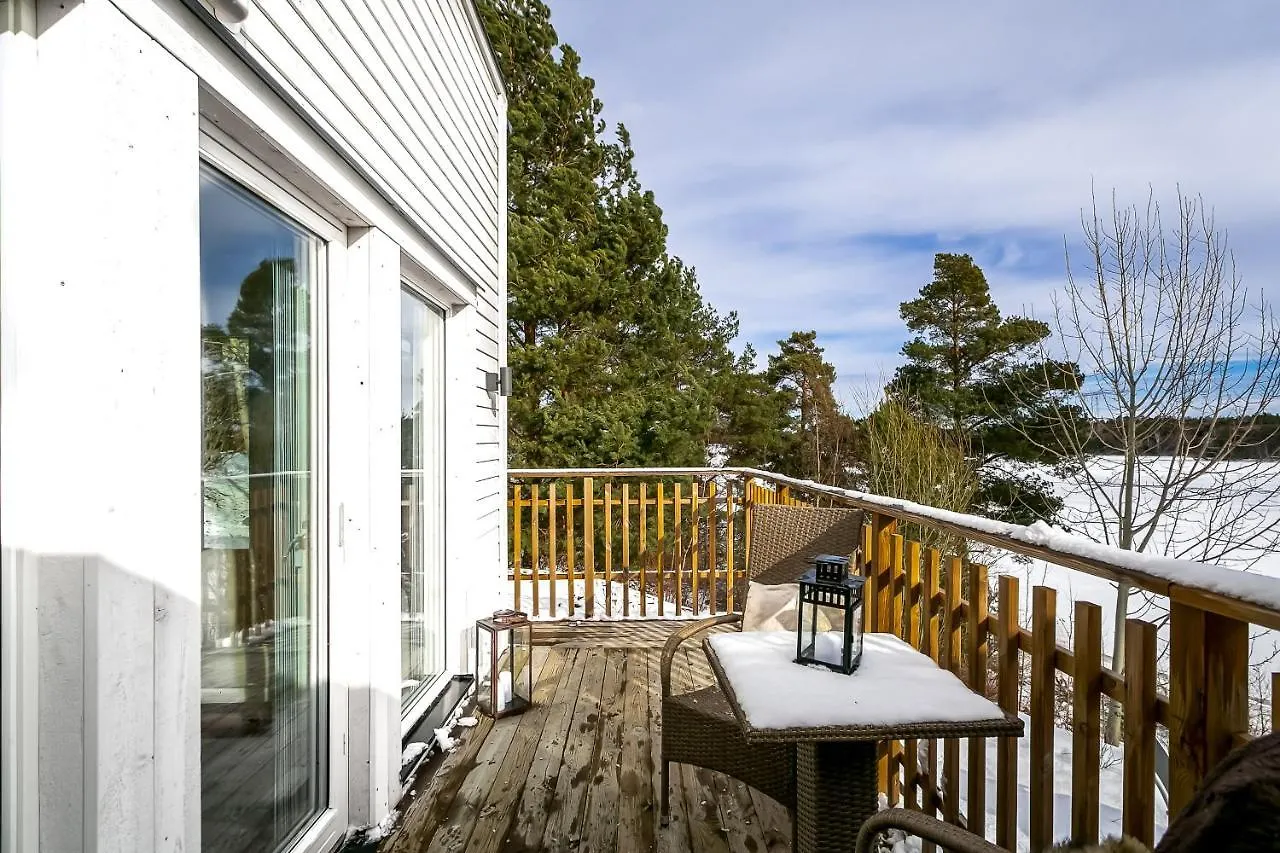 Relaxing Lake Oasis With Jacuzzi - Amazing View & Private Pier Stockholm 0*,